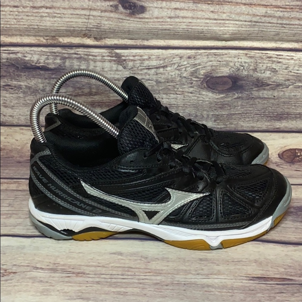 Mizuno Wave Hurricane 2 Trainer Sneaker Black 6.5